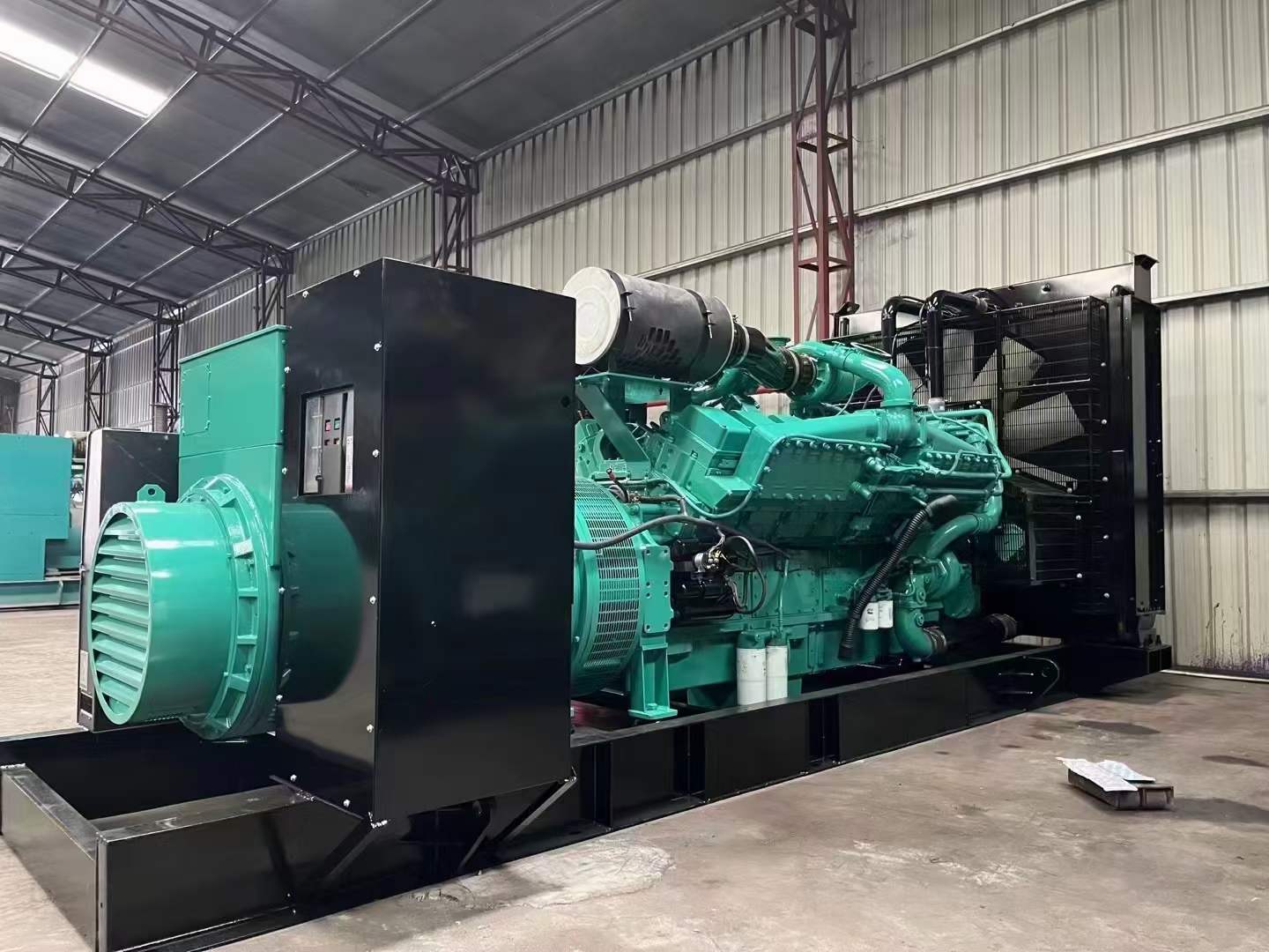 青龙如何降低 800kW 柴油发电机输出电流的波动？