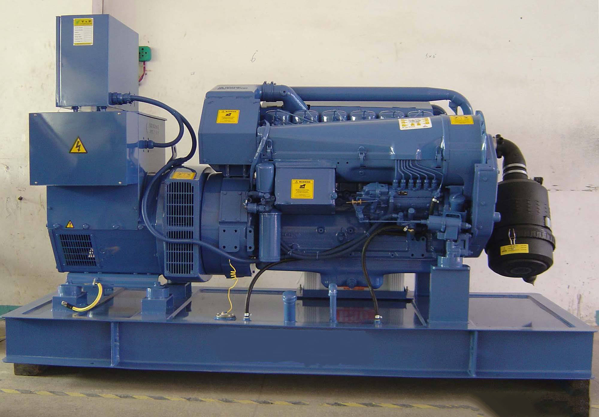 青龙汽油发电机组冬季启动前，电瓶需要做哪些检查和维护？